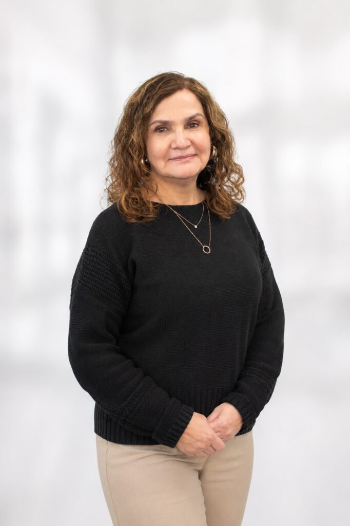Dr. Leslie Lopez-Calderon